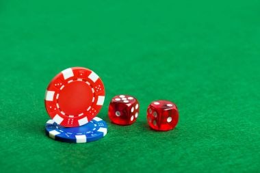 modus4d live dealer table and football betting interface on mobile